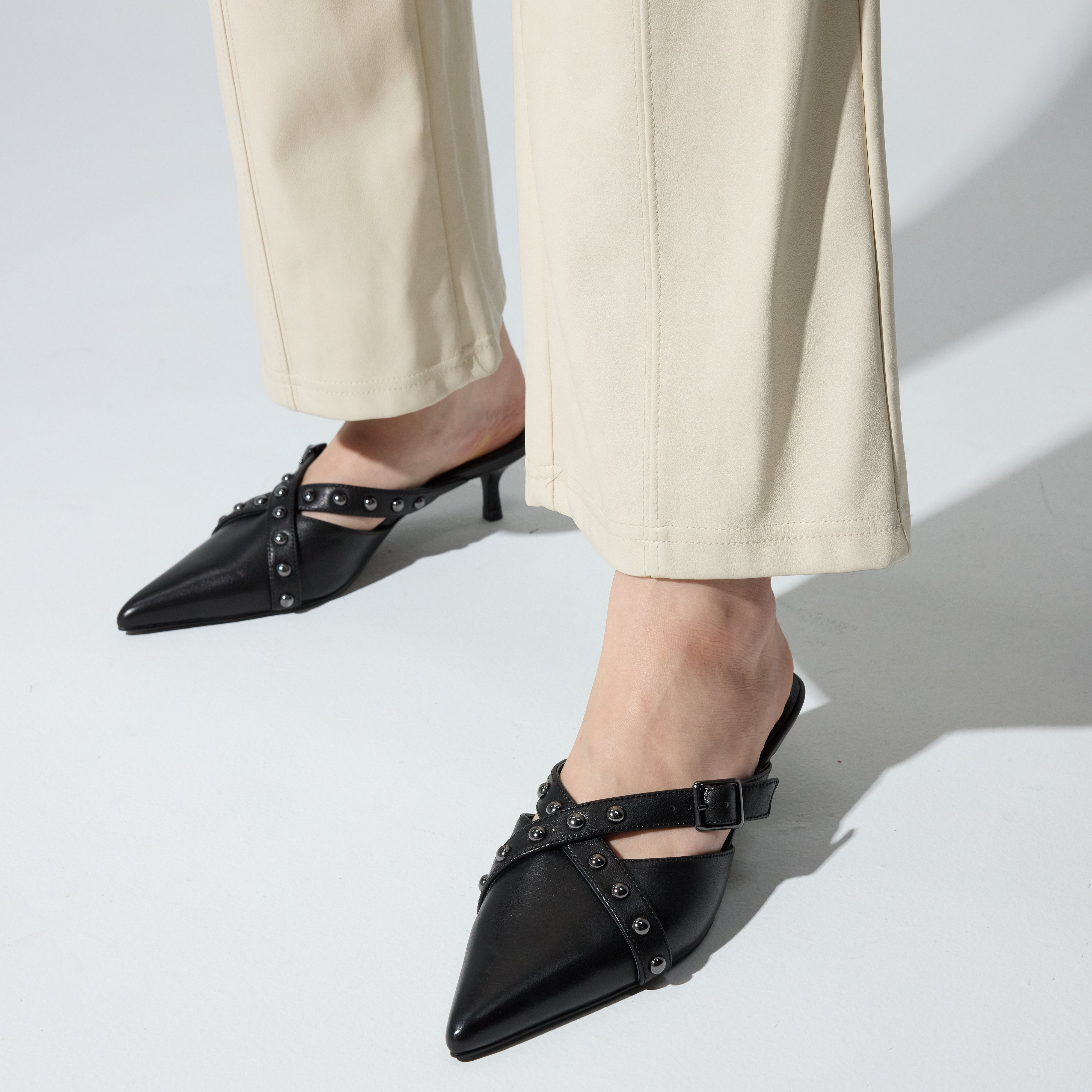 Alexis Kitten Heel in Black Leather