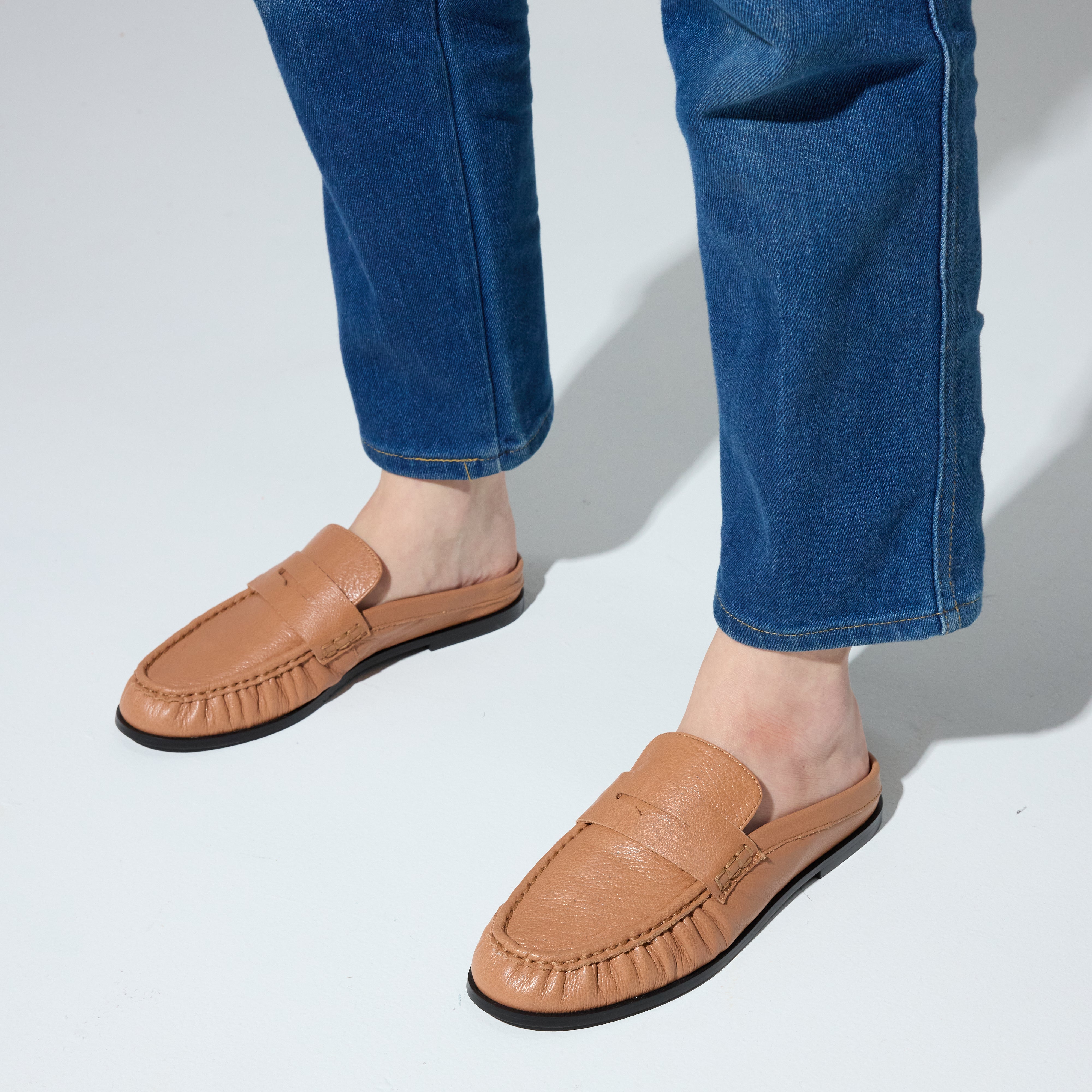 Camden Mule in Whiskey Leather