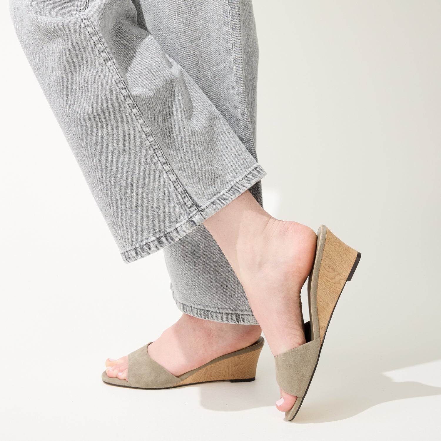 JADA IN TAUPE SUEDE - Yosi Samra -