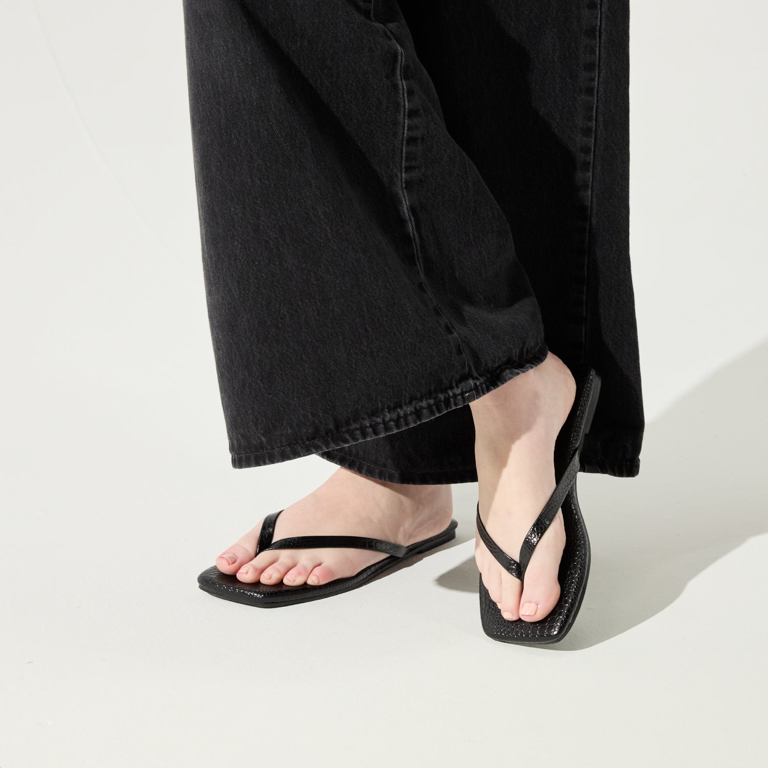 MERCER IN BLACK CROC - Yosi Samra -