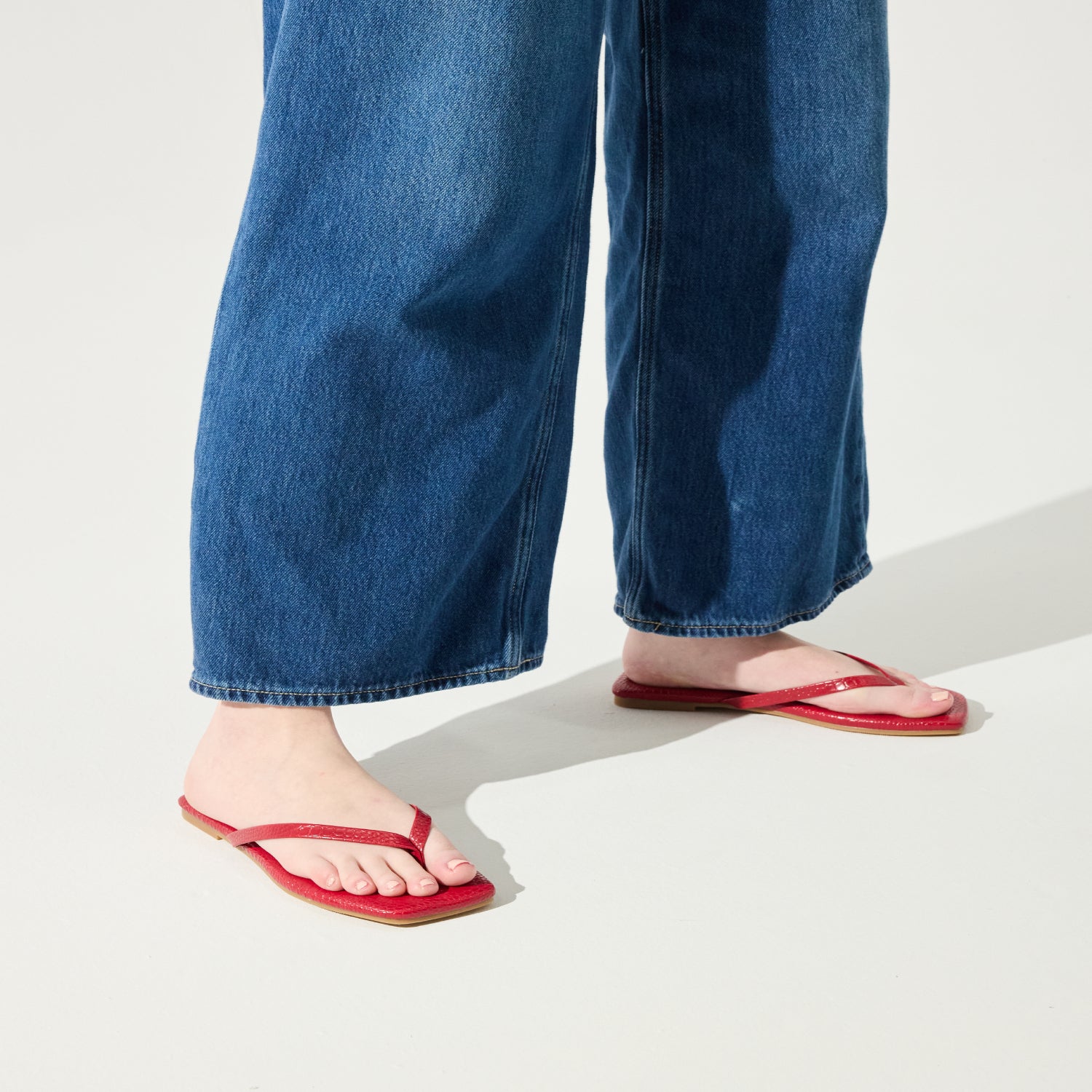 MERCER IN RED CROC - Yosi Samra -