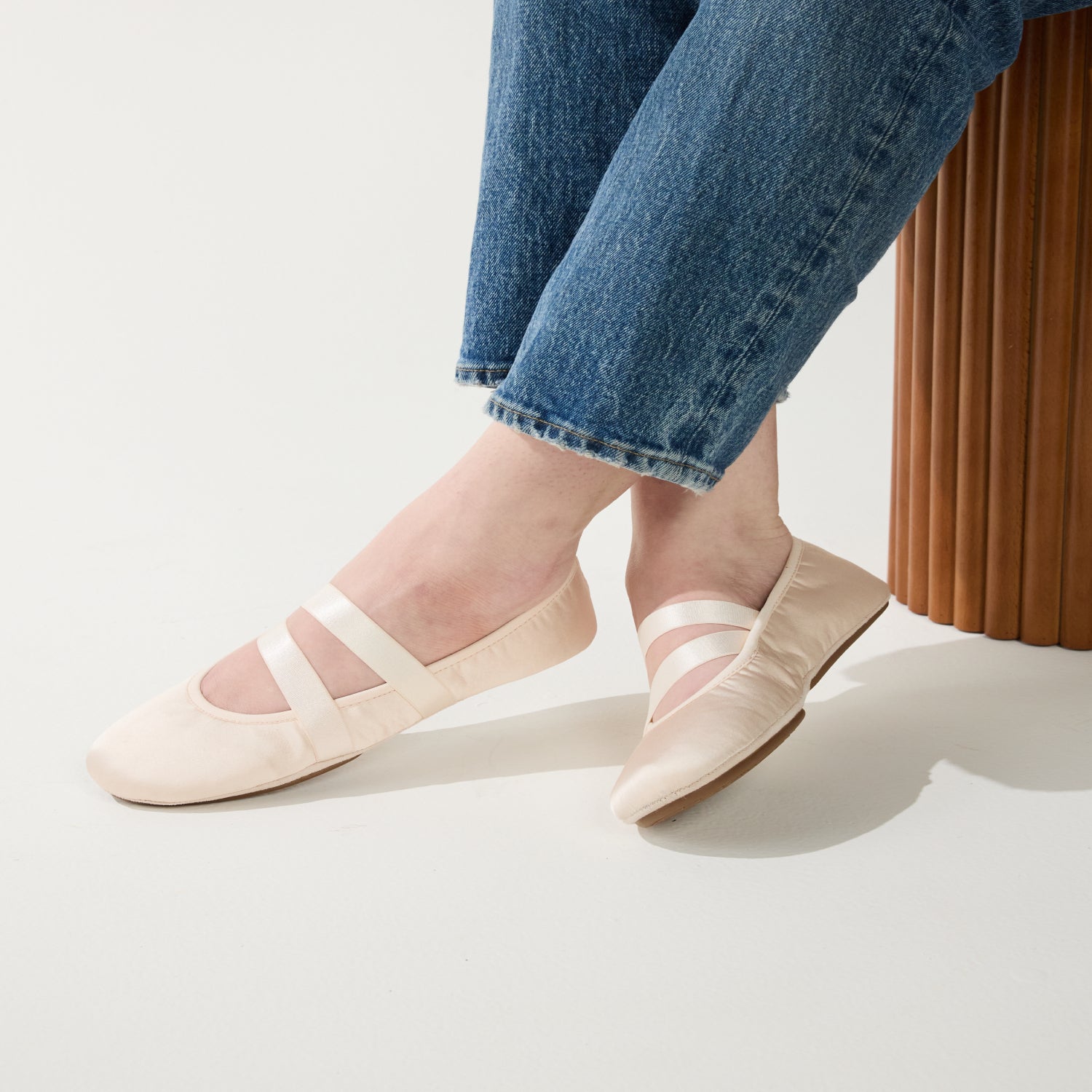 ROSE IN BALLET SATIN - Yosi Samra -