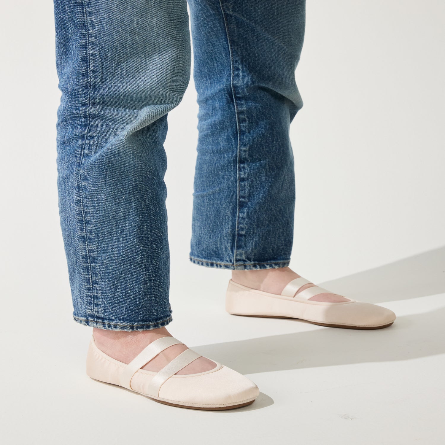 ROSE IN BALLET SATIN - Yosi Samra -