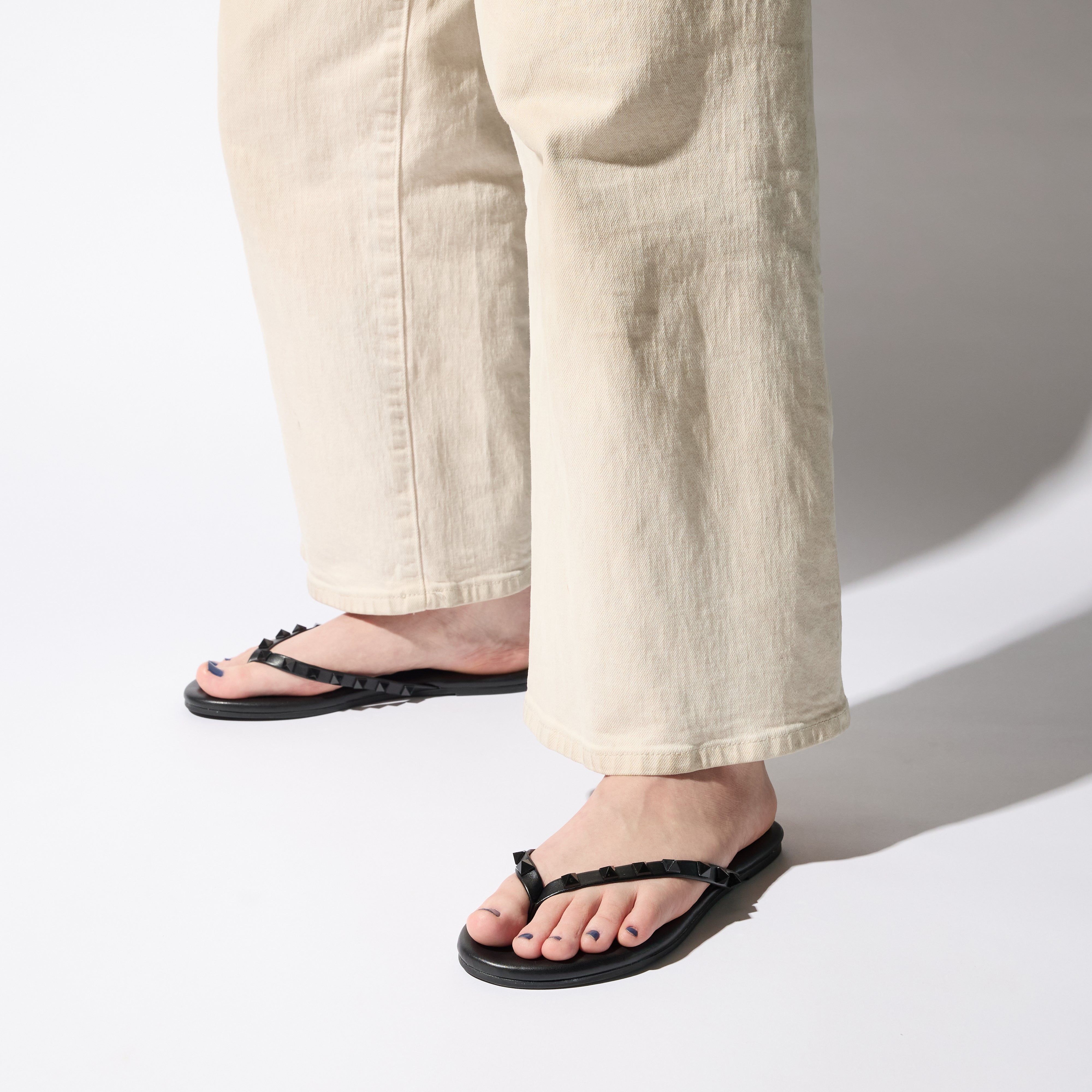 Rivington Stud Flip Flop in Black/Black