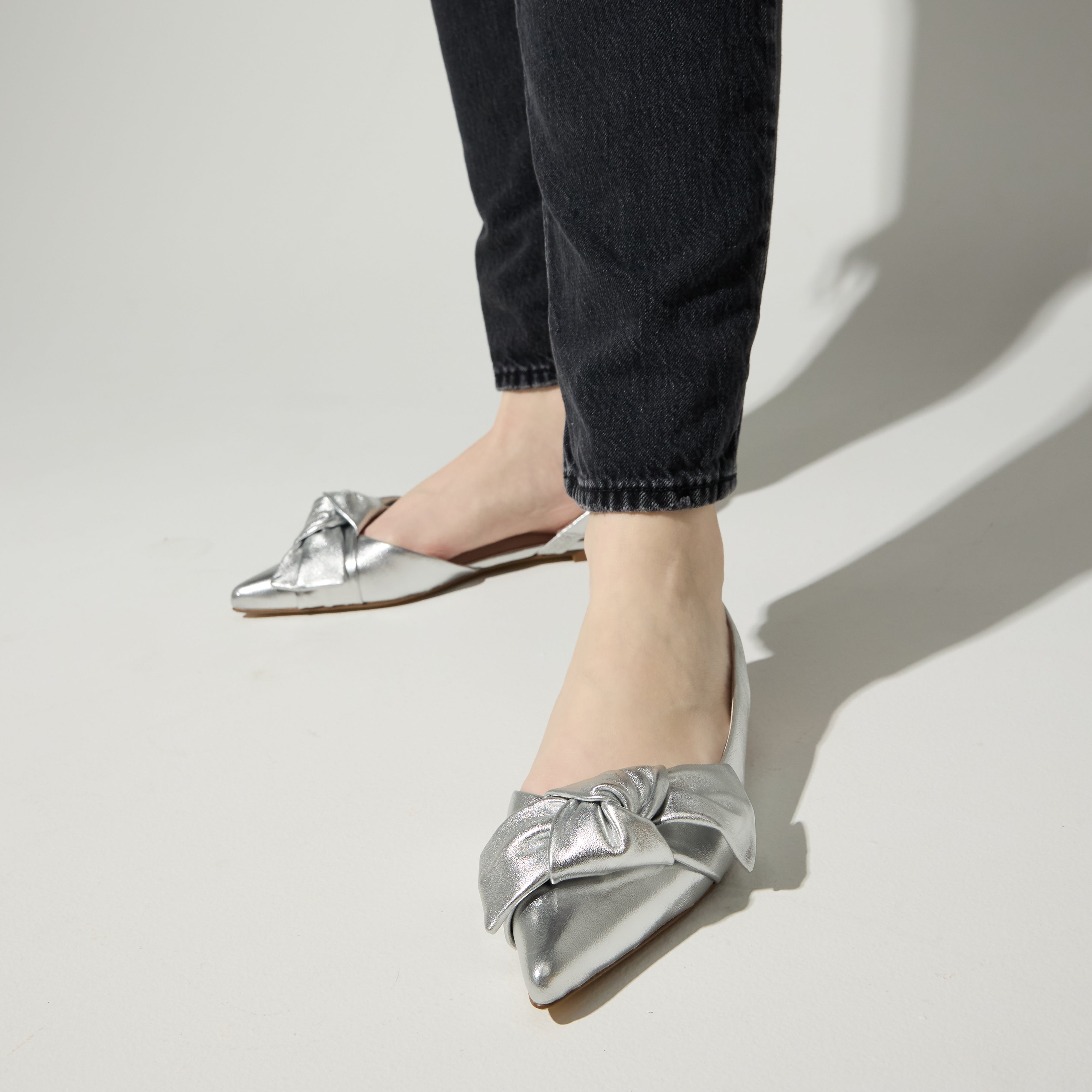 Yosi Samra Violet Slingback Flat in Silver Leather Women's Shoe