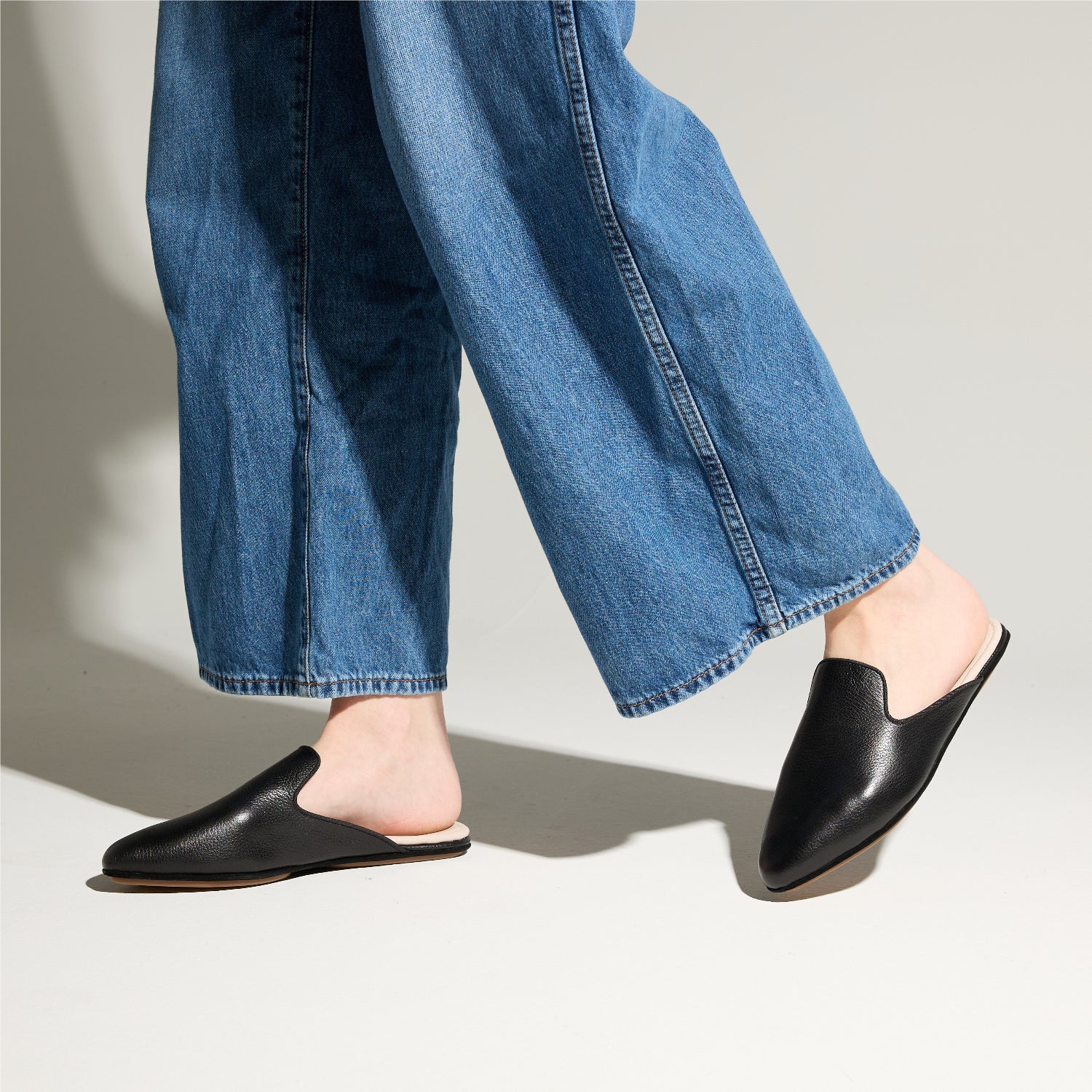 Vidi Black Leather Mule - Yosi Samra - Footwear