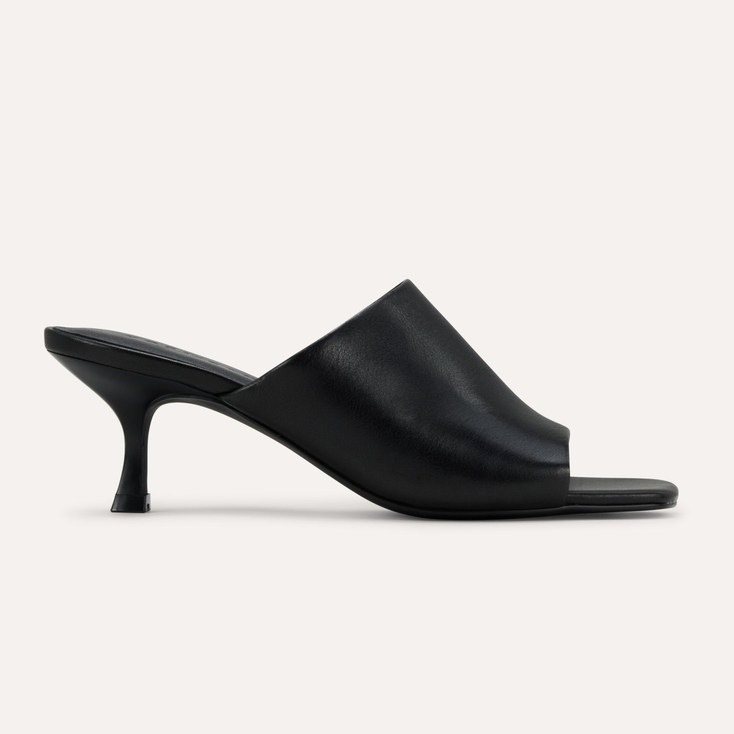 WREN IN BLACK LEATHER - Yosi Samra -