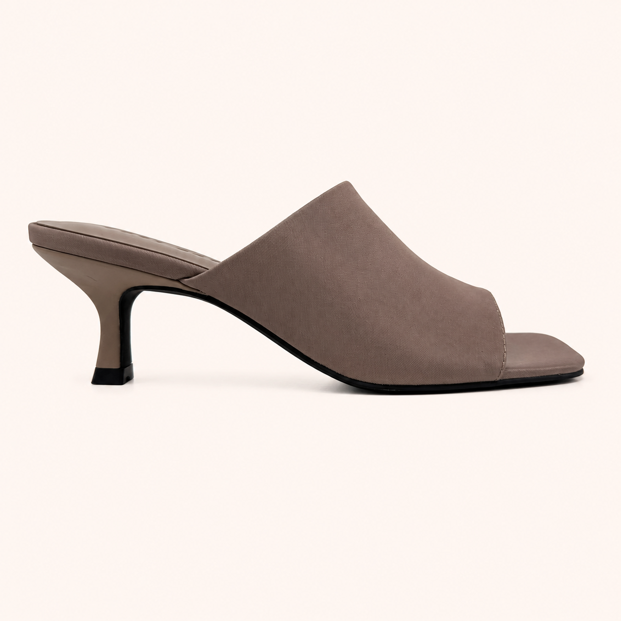 WREN HEEL IN TAUPE NYLON