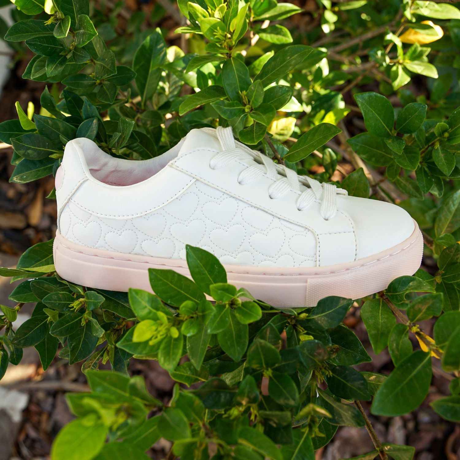 Miss Ari Hearts Sneaker in White - Kids