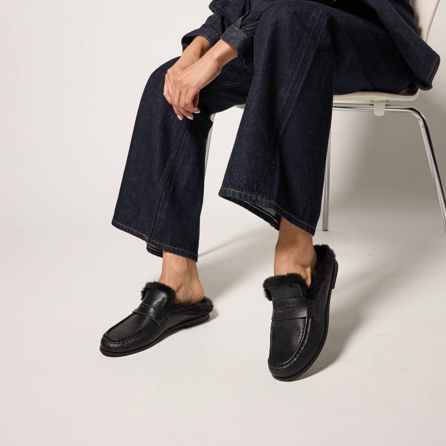 Camden Mule Loafer in Black Leather