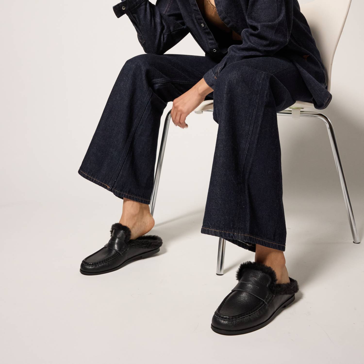 Camden Mule Loafer in Black Leather