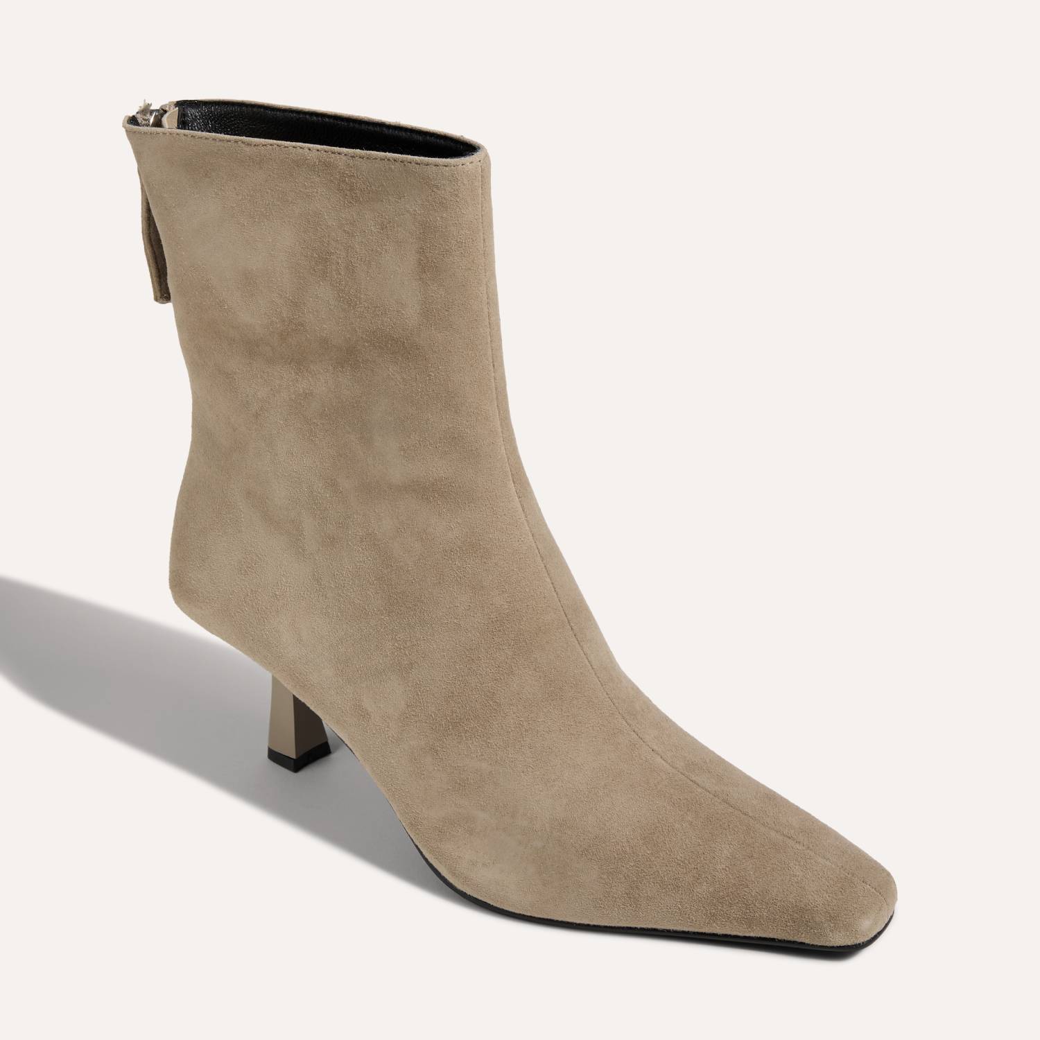 HUDSON-BOOT-TAUPE-SUEDE-FRONT.jpg
