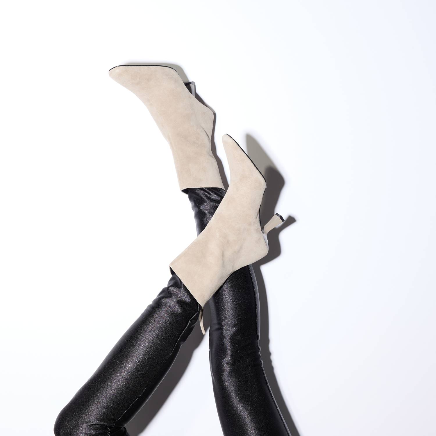 Hudson Boot in Taupe Suede