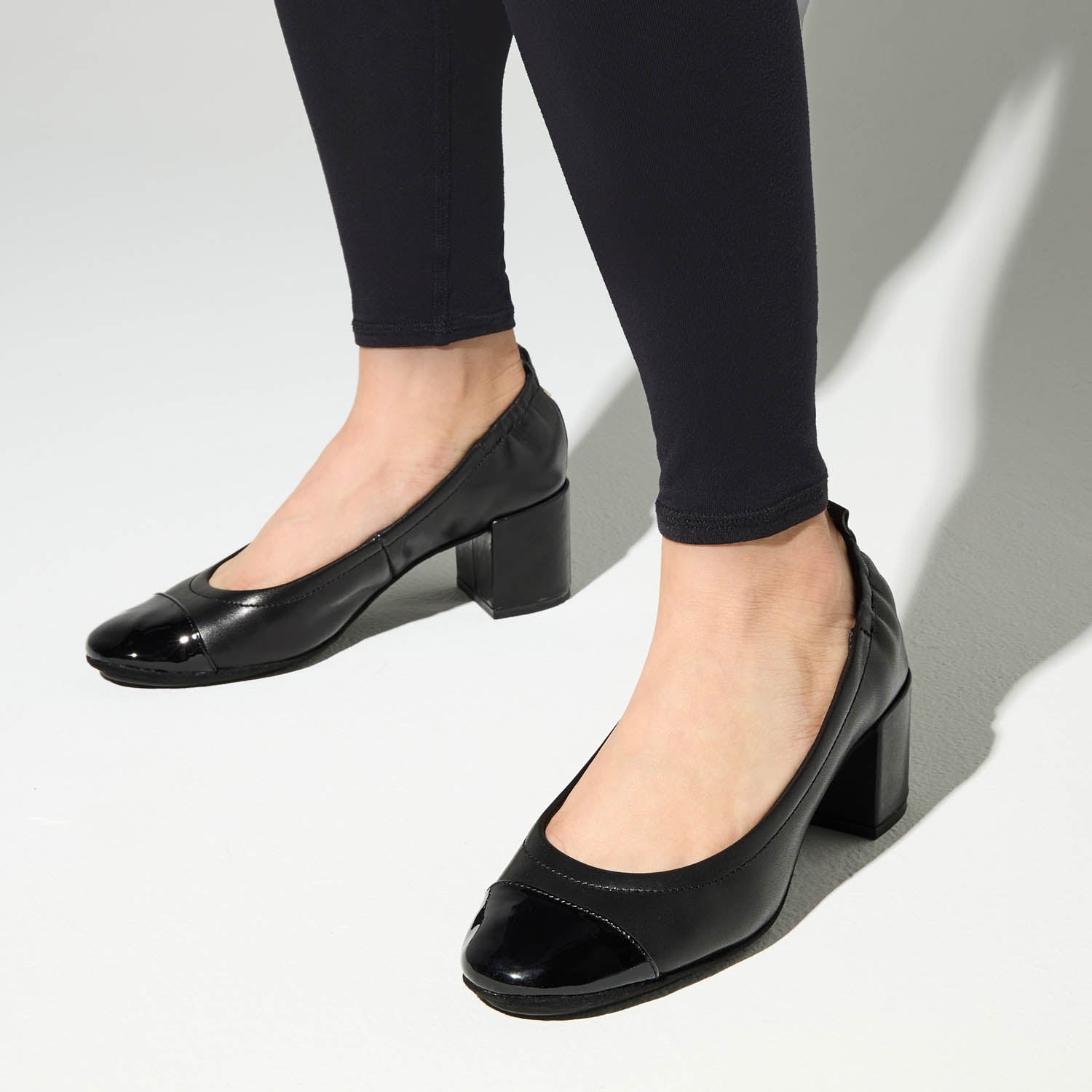 Heidi Classic Pump in Black Leather - Yosi Samra  - Women's Heels