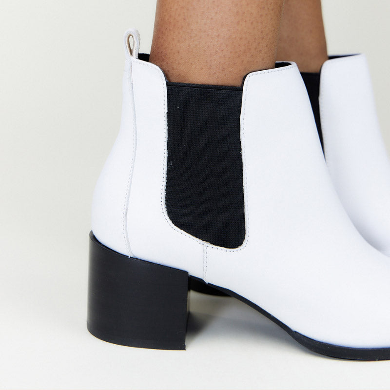 Melissa Chelsea Boot in White Leather