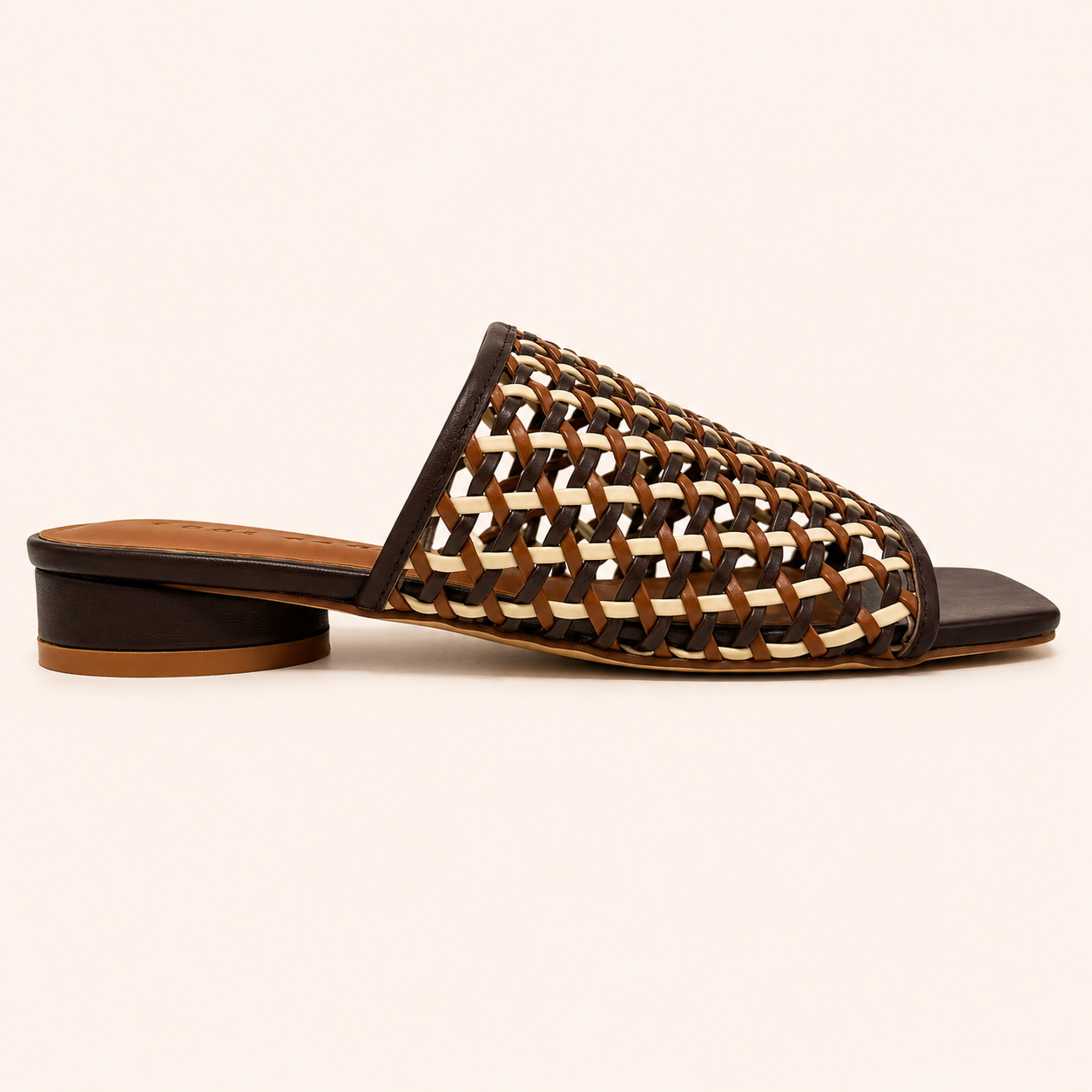 RIVIERA SANDAL IN WHISKEY/CHOCOLATE/NUDE WOVEN