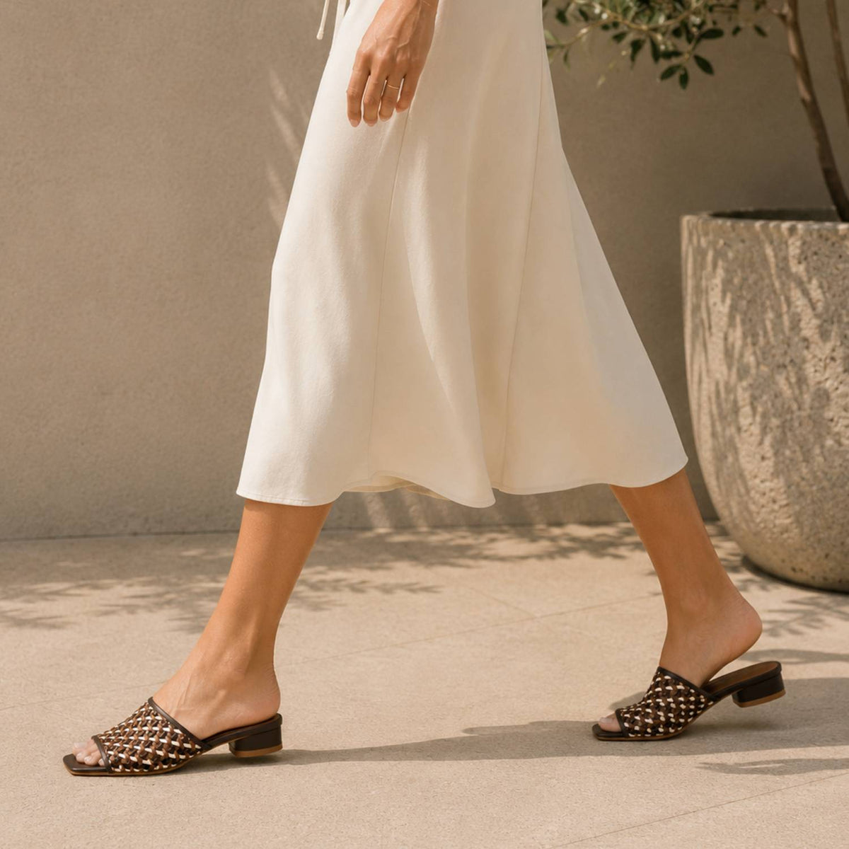 Riviera Sandal in Whiskey/Chocolate/Nuede Woven