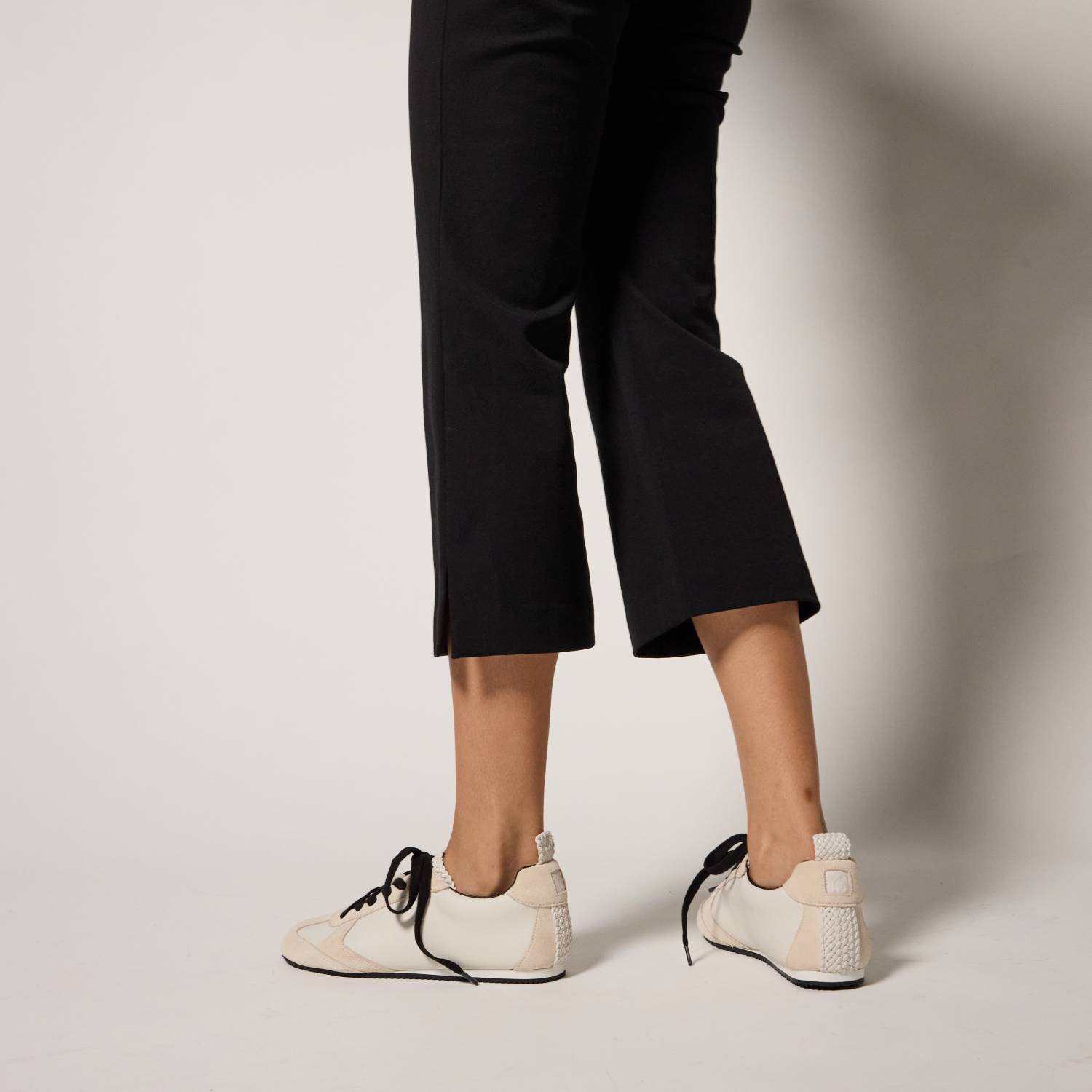TERMINAL-SNEAKER-WHITE-LEATHER-WOVEN-SUEDE-LIFESTYLE-4.jpg