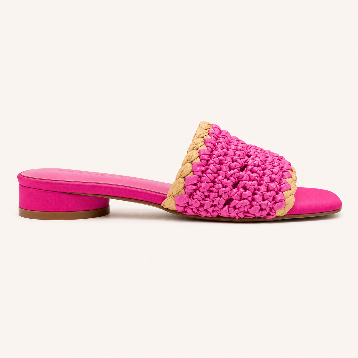 VALENCIA SANDAL IN FUSCHIA RAFFIA