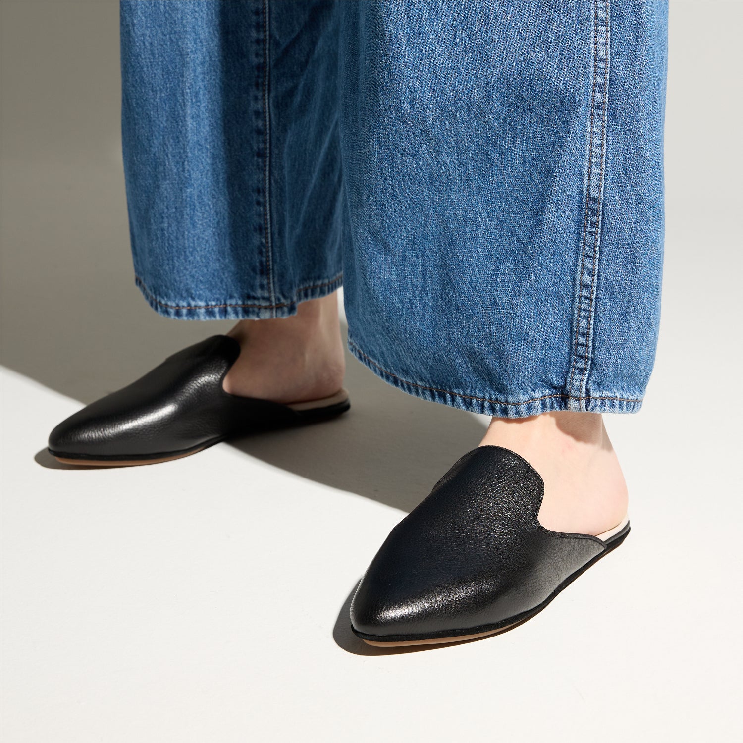 Vidi Black Leather Mule - Yosi Samra  - Footwear