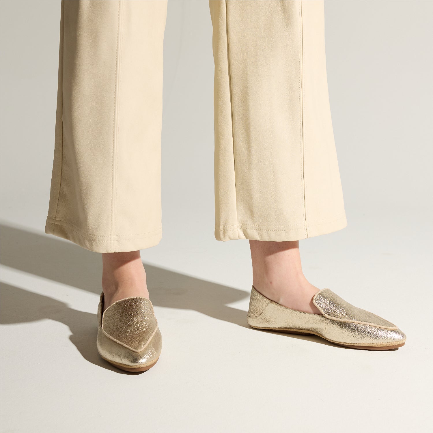 VIVINA IN GOLD METALLIC LEATHER