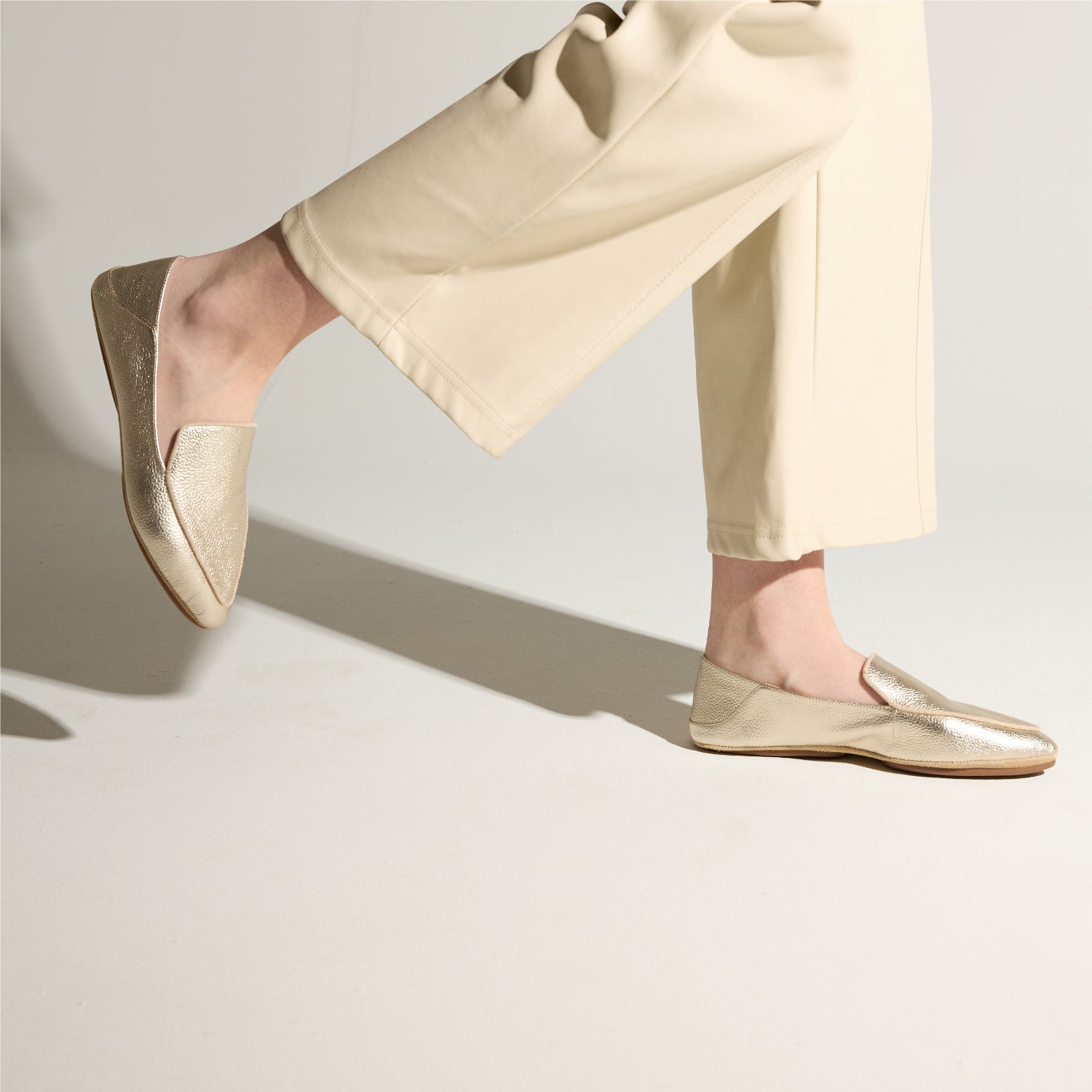 VIVINA IN GOLD METALLIC LEATHER