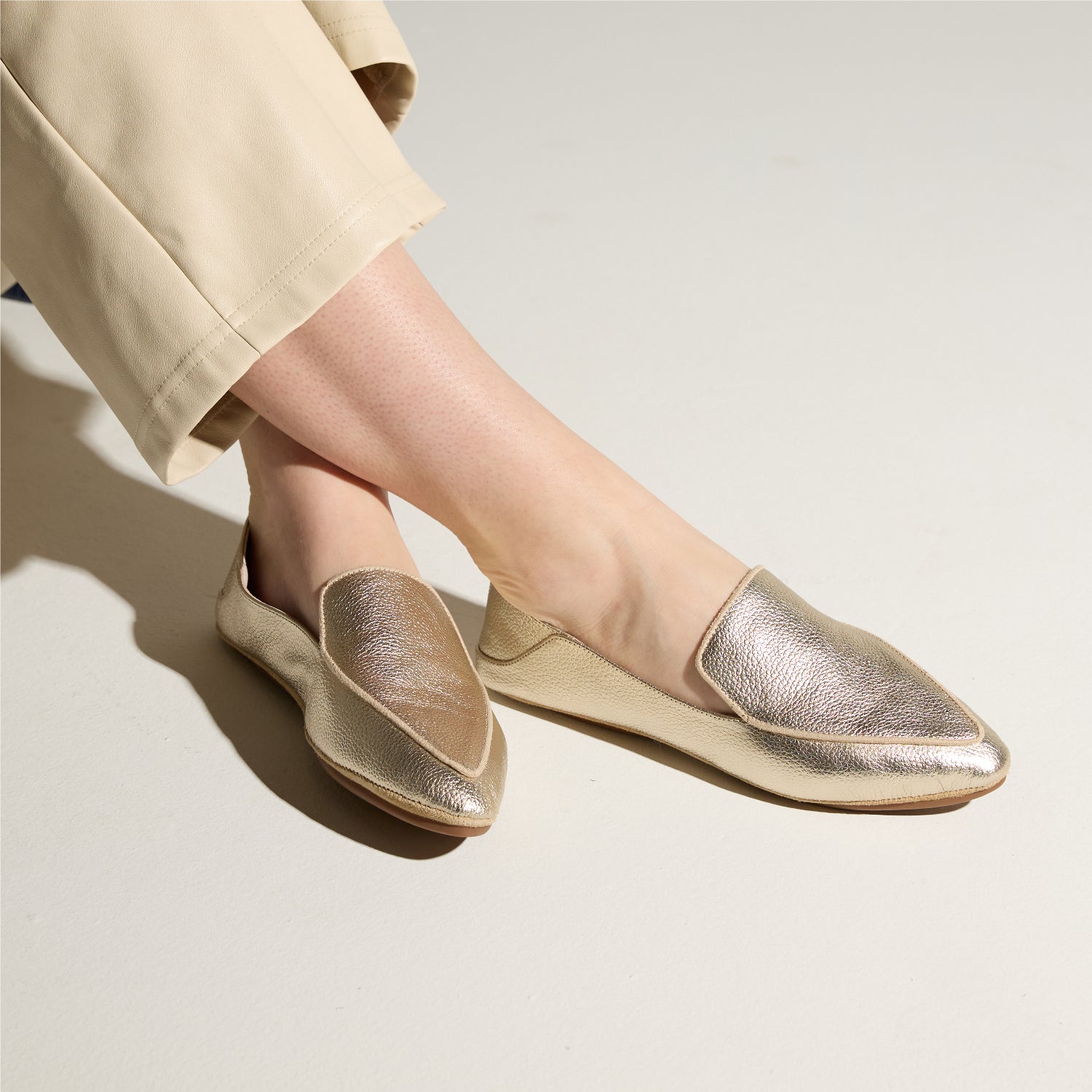 VIVINA IN GOLD METALLIC LEATHER