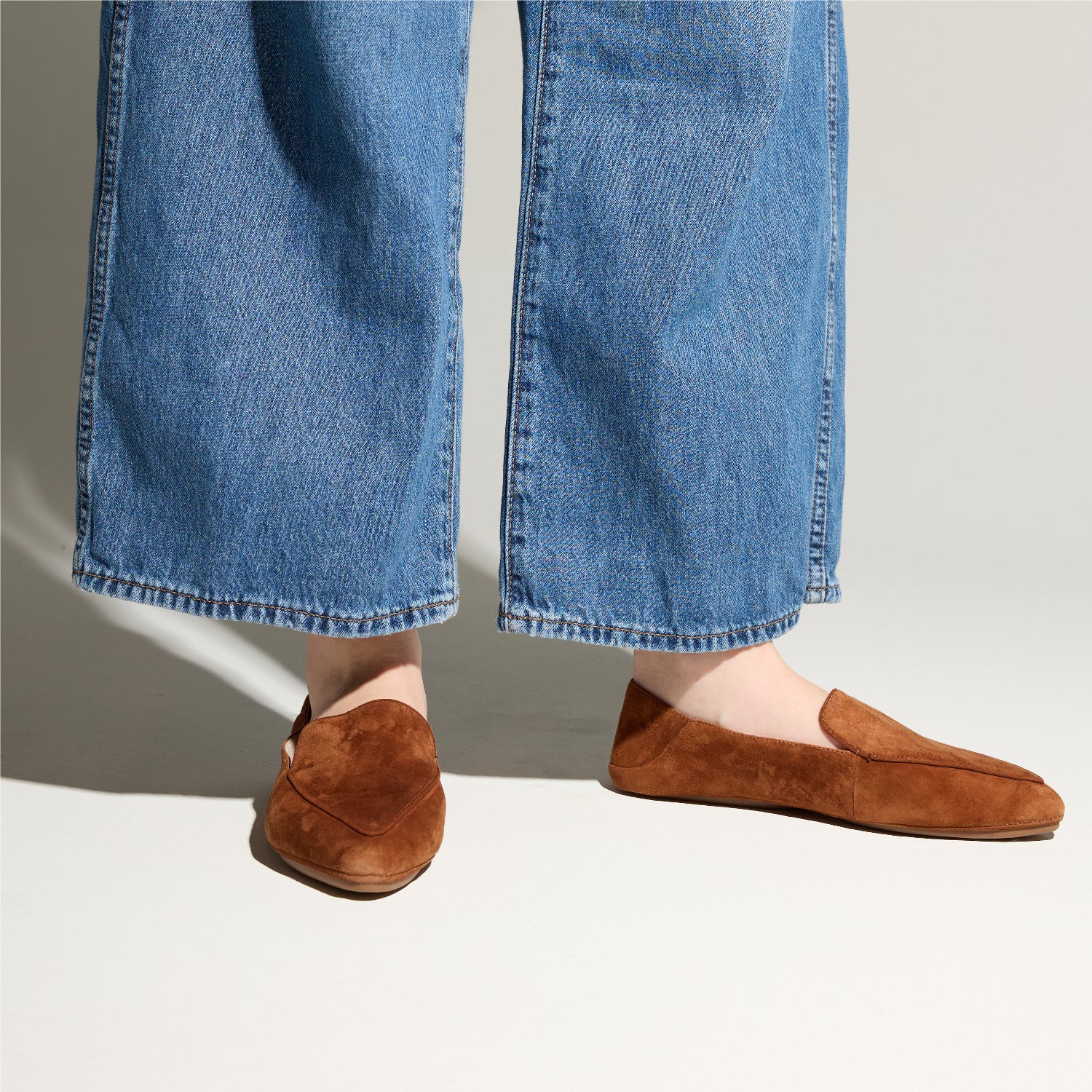 VIVINA IN WHISKEY SUEDE