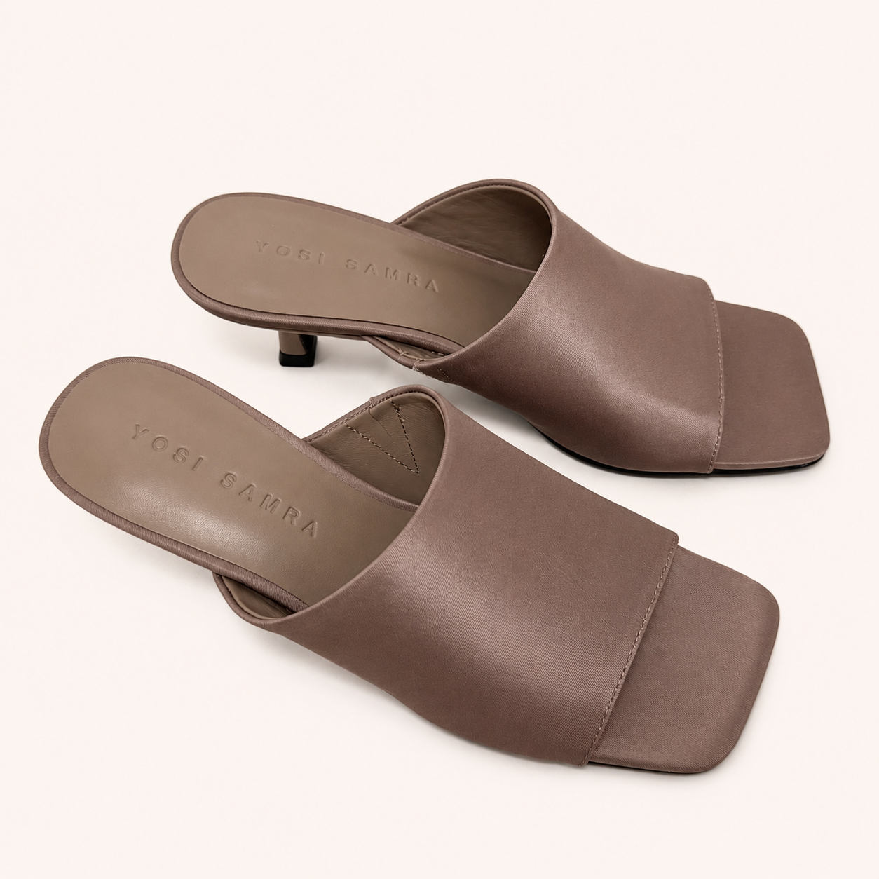 WREN HEEL IN TAUPE NYLON