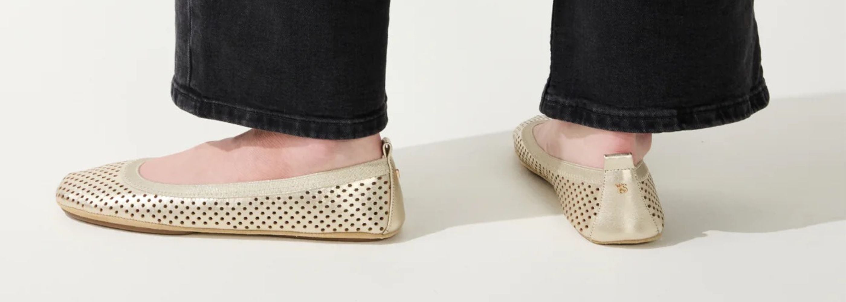 Gold ballet flat for women