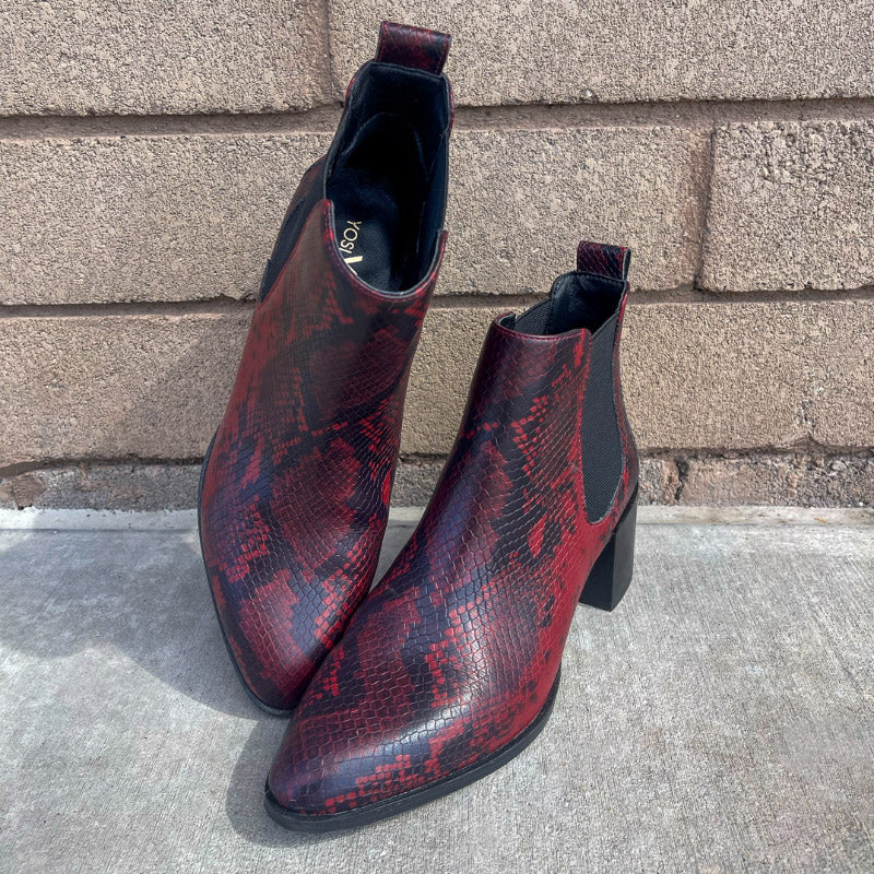 Chelsea boots snakeskin deals