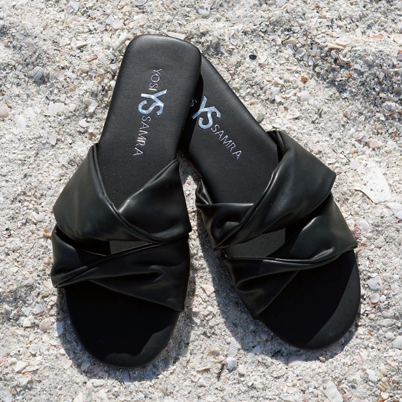 Nelly Slide in Black