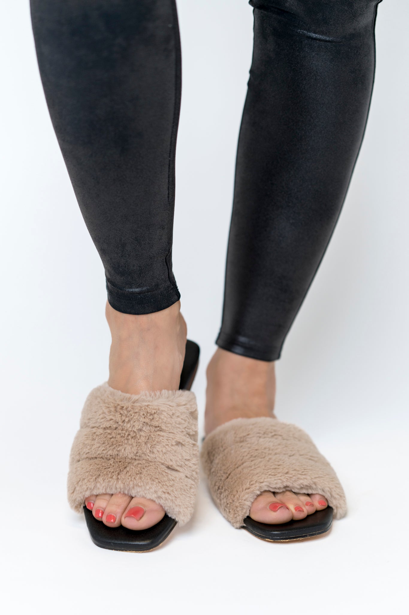 Nora Slide in Beige Faux Fur