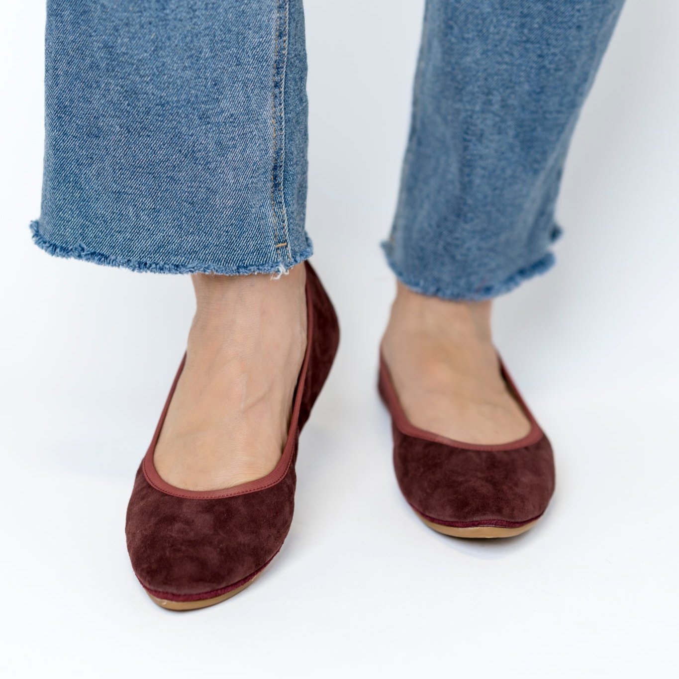 Vienna Pointed Toe Foldable Ballet Flat in Amarena Suede