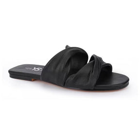 Nelly Slide in Black