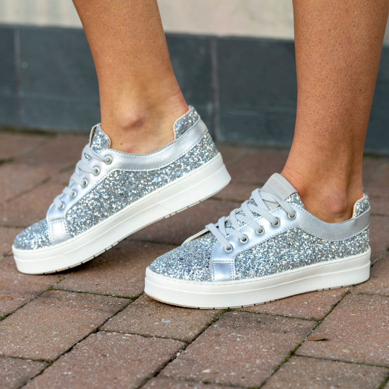 Roxy Sneaker in Silver