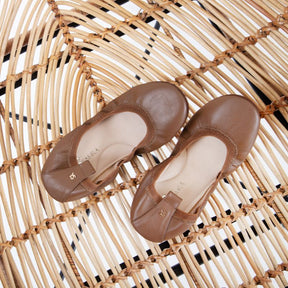 Samara Foldable Ballet Flat in Chocolate Brown Leather